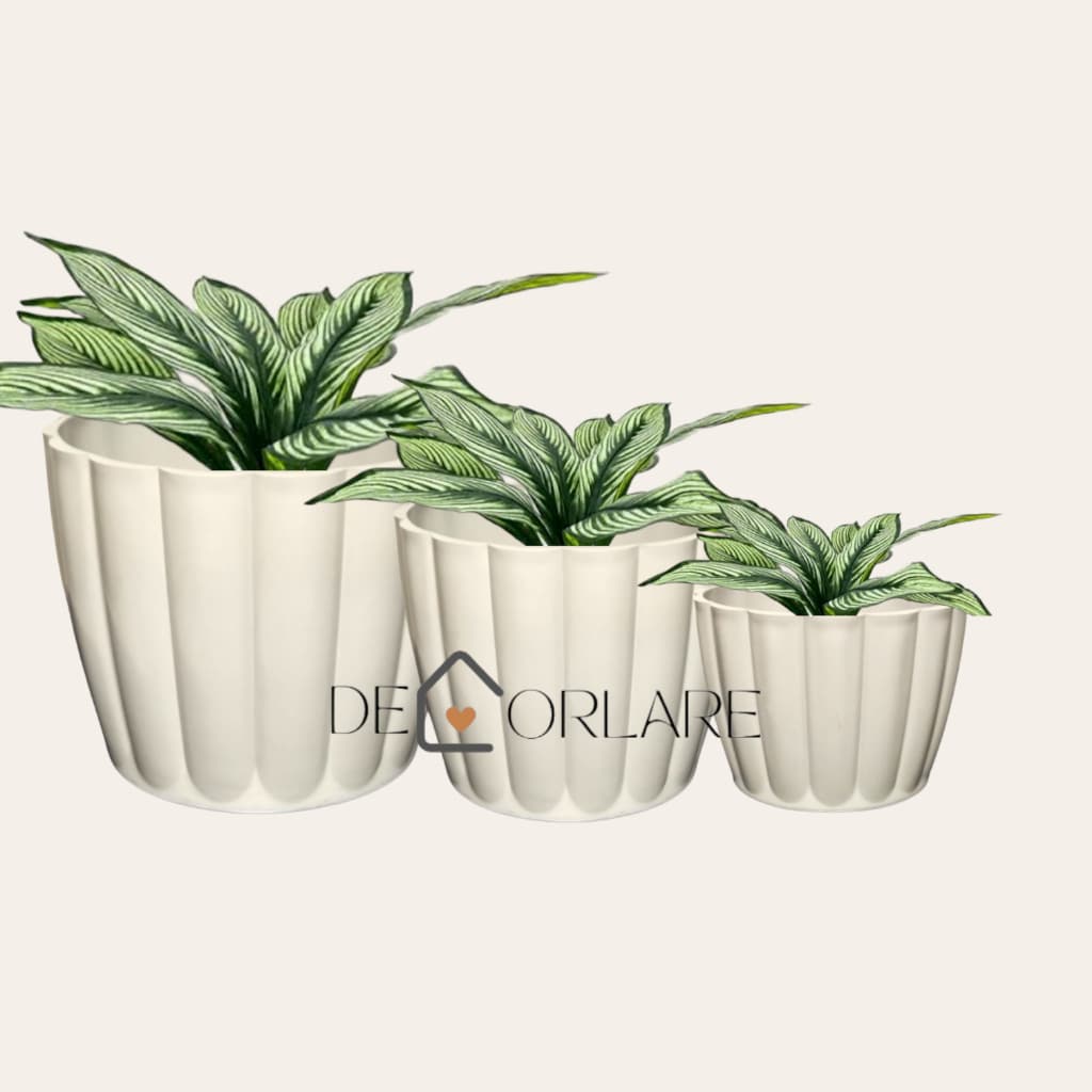 Kit 3 Vasos para Plantas Cachepot Resistente   Nº4, Nº3 e Nº2  Moranga Injetado