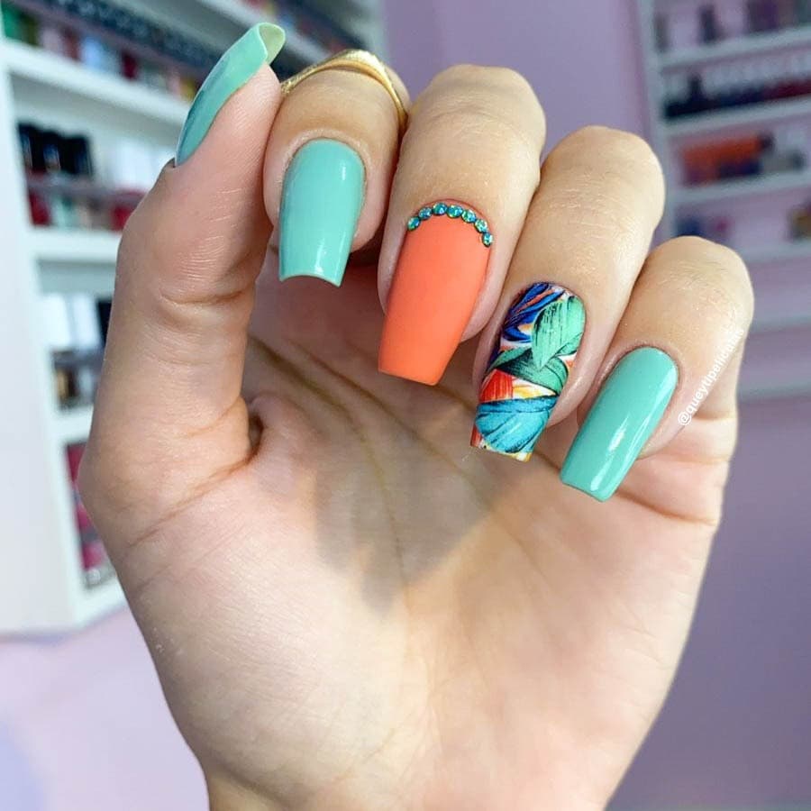 Adesivos de unhas folhas coloridas tendencia arte,Adesivos,películas,unhas,nails art,unhas decoradas,decoração de unha,unha delicada,cartela de unha,Queyti películas para unhas,não é adesivo 3d,não é artesanal