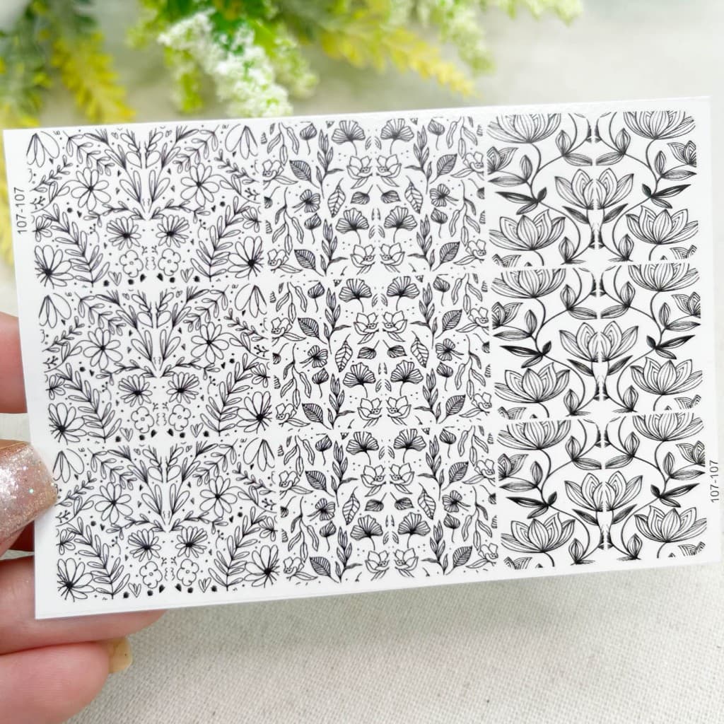 Adesivos de unhas estampa floral preta Adesivos,películas,unhas,nails art,unhas decoradas,decoração de unha,unha delicada,cartela de unha,Queyti películas para unhas,não é adesivo 3d,não é artesanal