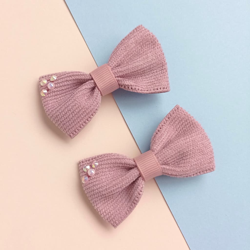Parzinho - Lacinhos com bico de pato - Laços de cabelo infantil menina - Laço Gravatinha Cotelê com Strass