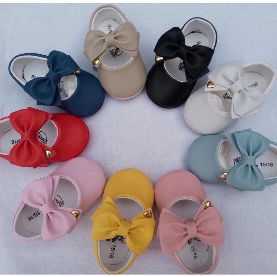 SAPATILHA LINDÍSSIMA  SAPATINHO DE BEBÊ,RECÉM NASCIDO,UMA FOFURA,OS MAIS LINDOS DA SHOPEE