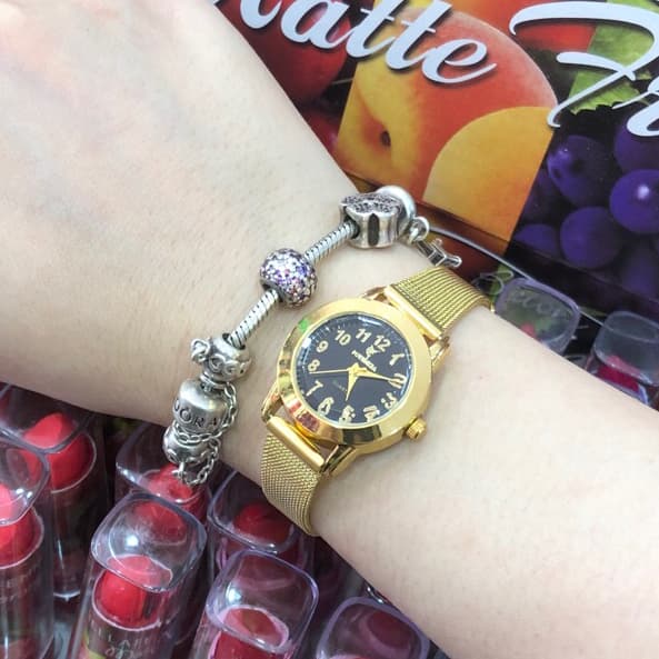 Rel贸gio Feminino Potenzia Pulseira Malha de A莽o em Oferta, Imperd铆vel.