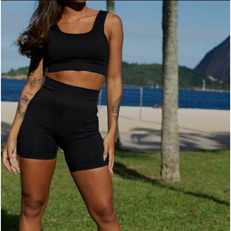 conjunto fitness para academia top + short croped reforçado bermuda ciclista feminina cintura alta