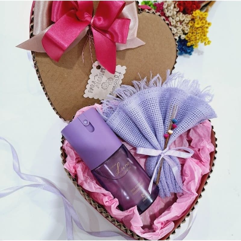 kit Presente Deo Corporal Natura /Musk Avon/Presente Perfume /Aniversário Natal