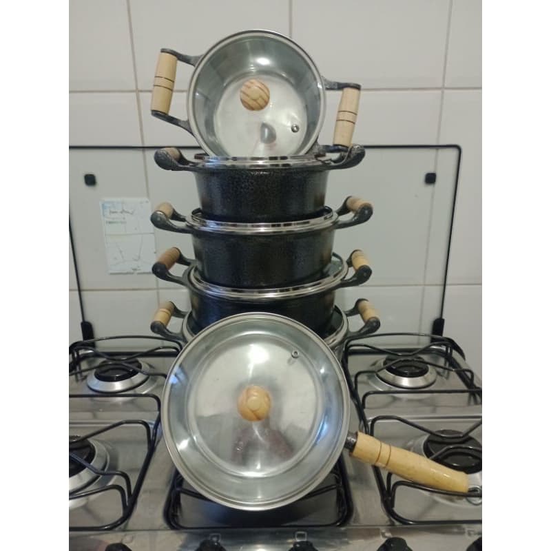 jogo de Panelas 5 Peças Alumínio Batido Fundido com tampas de Vidro + Frigideira