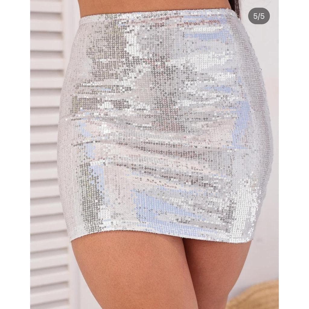 Saia Paetê Preta com Brilhos Lantejoulas Feminina Roupas para Festa Balada Nova Coleção 2023
