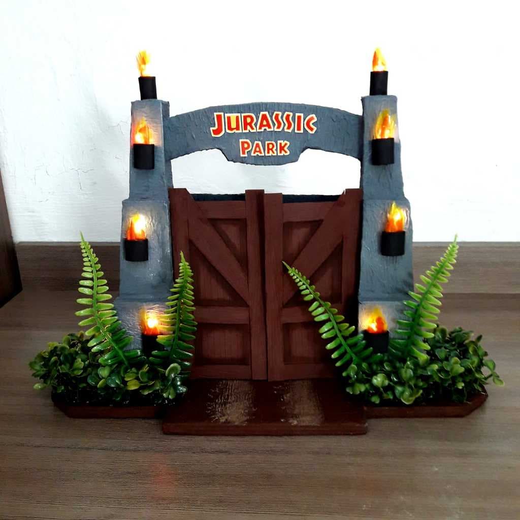 Portão Jurassic Park 28cm Altura para Expositor Menor Diorama Jurassic Park 28cm