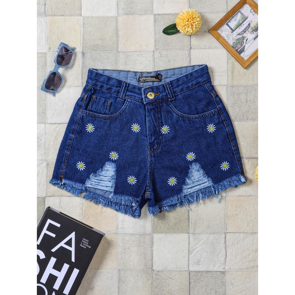 Short jeans desfiadinho estampado florzinha