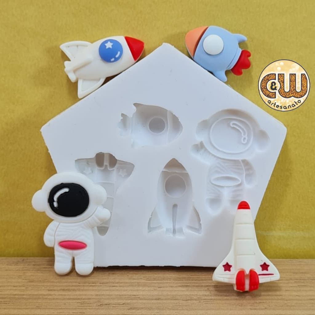 Molde Silicone Astronauta c/3 Foguetes Confeitaria e Artesanato – Biscuit - Festa