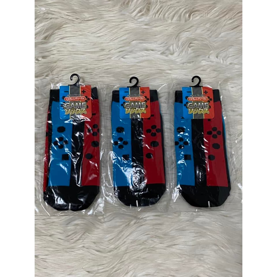 Kit 3 Pares de Meias Nintendo Switch.
