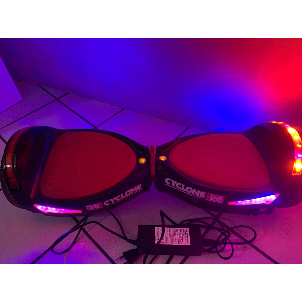 Hoverboard, Cyclone, vermelho e preto, com luzes, skate elétrico