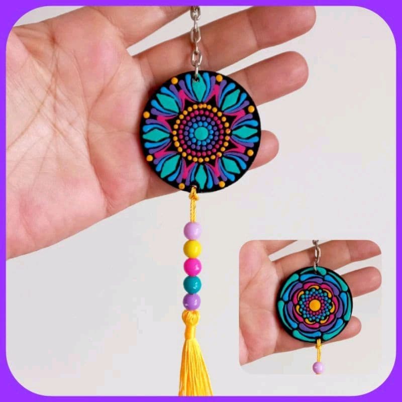 Chaveiro de Mandala. Pintura feito à mão, Pontilhada em MDF.