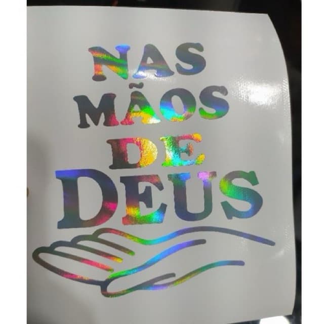 adesivo holografico nas mãos de  Deus