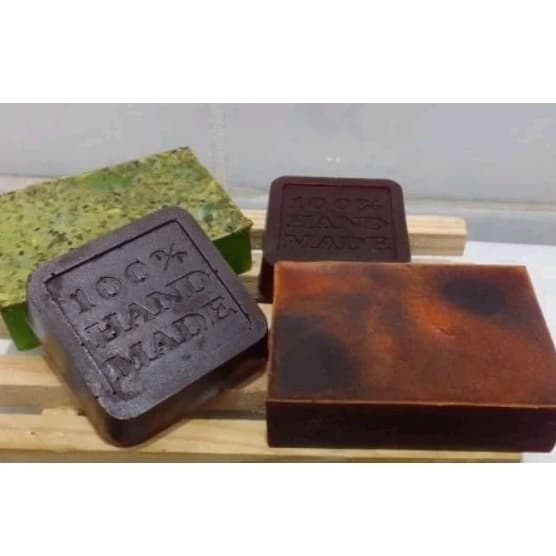 2 sabonetes artesanais  Naturais de açafrão Puro / sabonete com sementes de erva doce