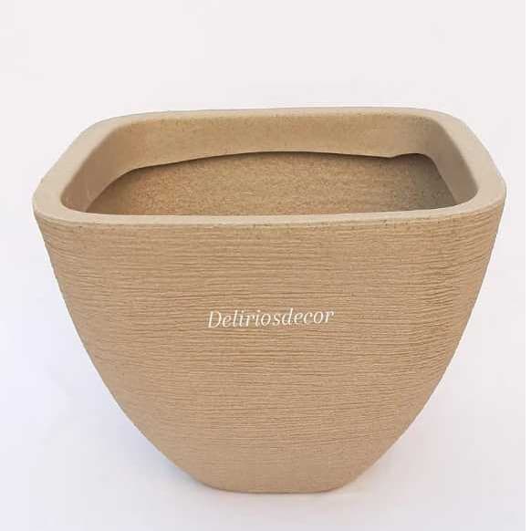 Vaso de Planta e flores Decorativo Reciclável em Polietileno, Vaso Quadrado Cód. 70