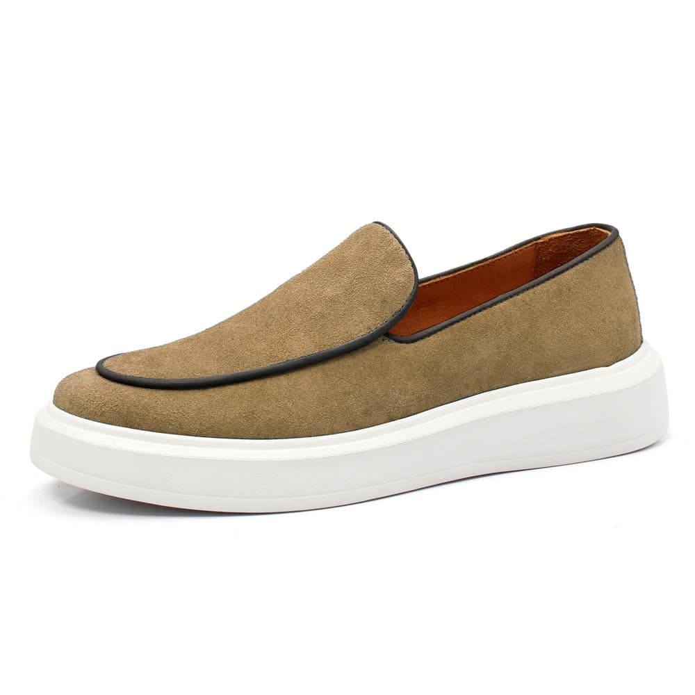 Loafer Masculino em Couro Camurça Forrado em Couro e Palmilha em Couro Moderno