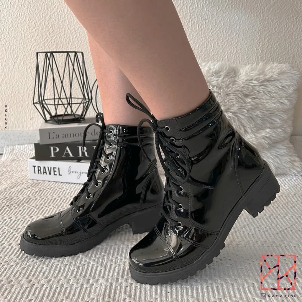 Bota Coturno Feminino Tratorado Salto  Baixo Confortável Cano Curto Blogueira