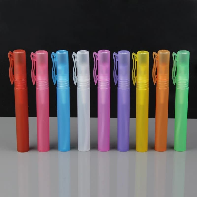 Mini Porta Perfume Recarregável Spray Plástico Colorido / Portátil Varios Modelos 10ML