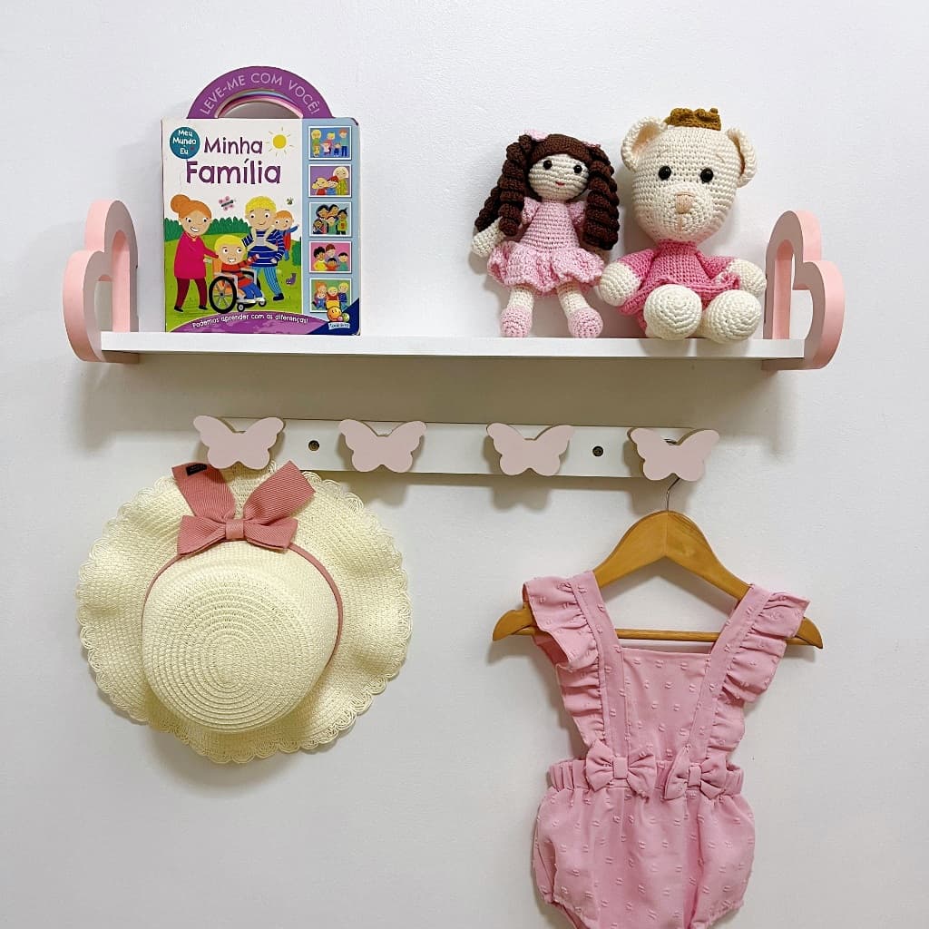 1 Prateleira coração rosa 60cm e 1 cabideiro formas infantil