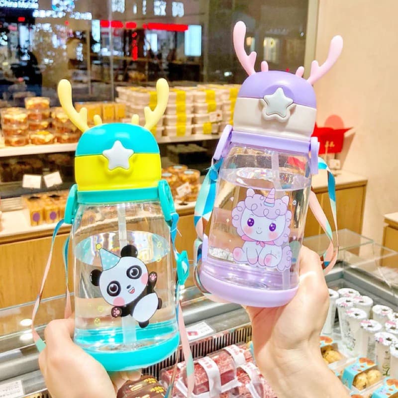 Garrafa infantil com chifre de alce decorada voltas aulas