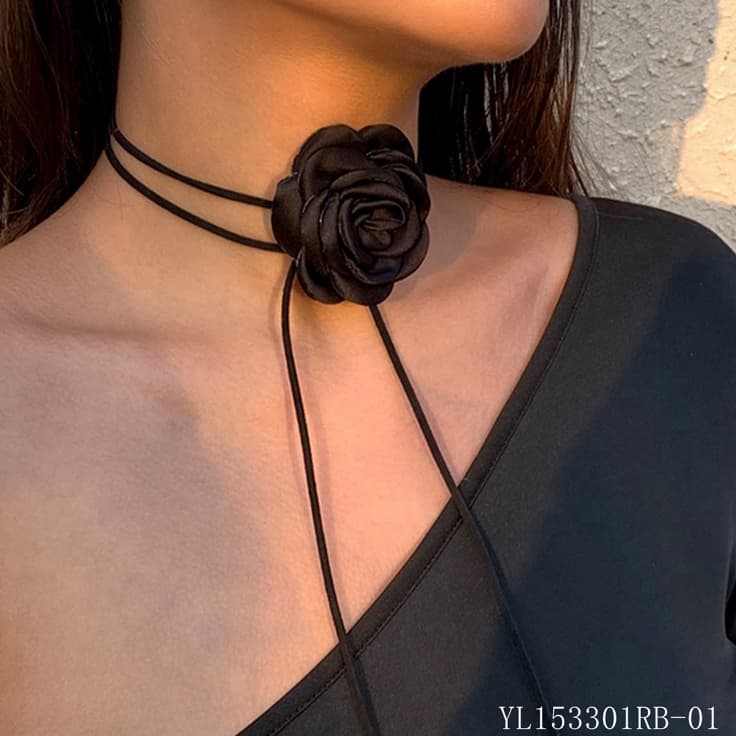 Colar Choker Cordão Com Flor De Tecido Aplicada Feminino Accessories