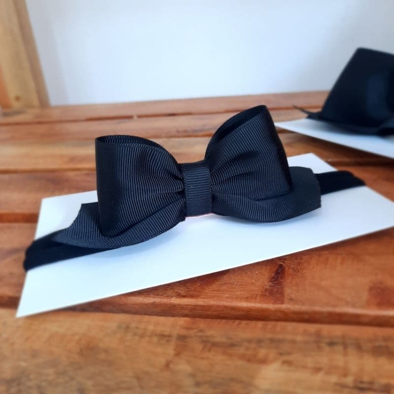Laço Alice Cor Preto fica em pé Princesa Mundo Encantado