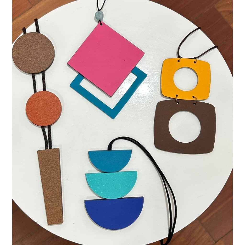Colar longo maxi colar artesal madeira MDF