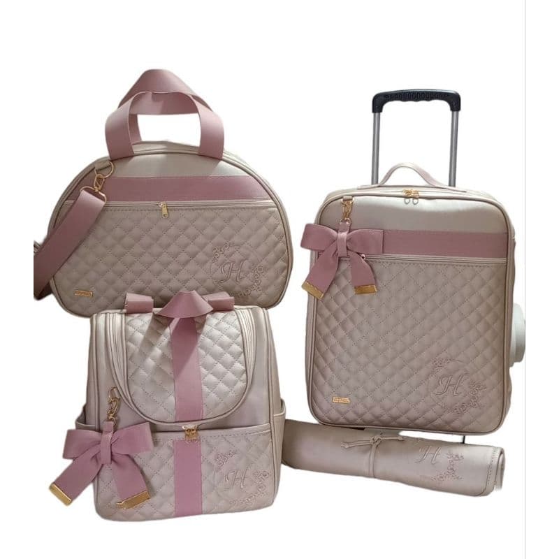 Bolsas de maternidade bordadas com nome,  mala de rodinhas e mochila