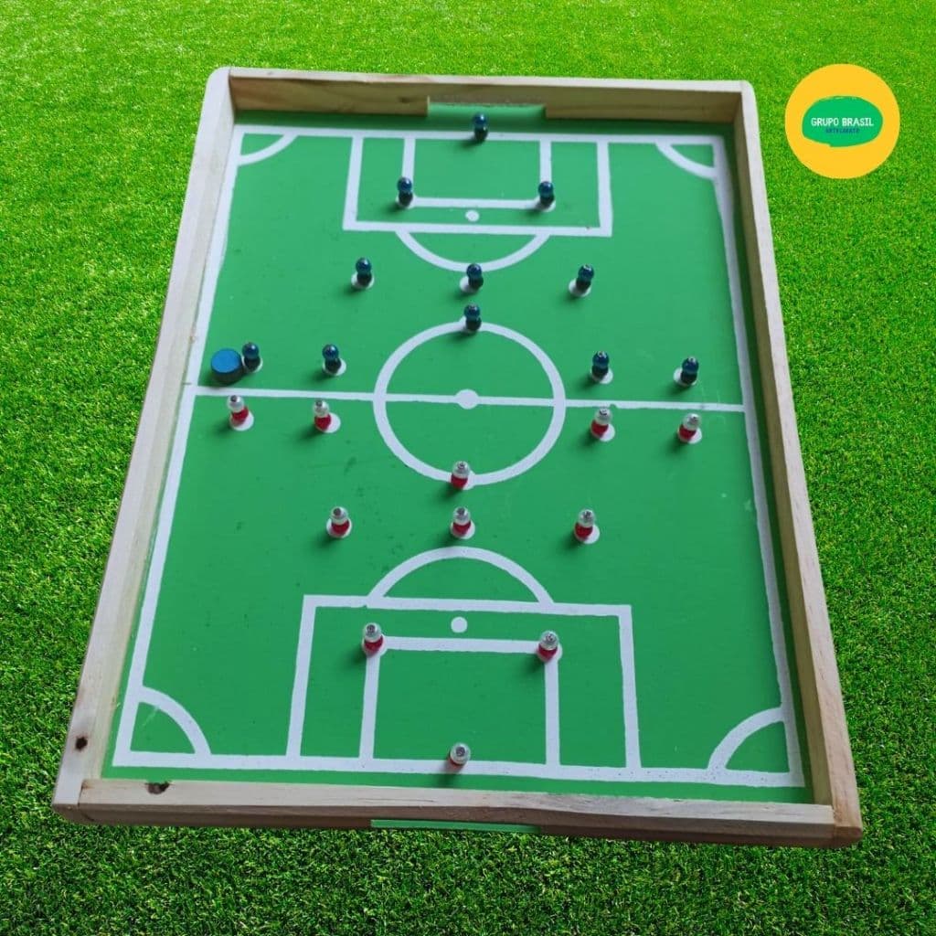 Tabuleiro Campo de Futebol de Dedo - Dedobol Peteleco Jogo Lúdico Educativo