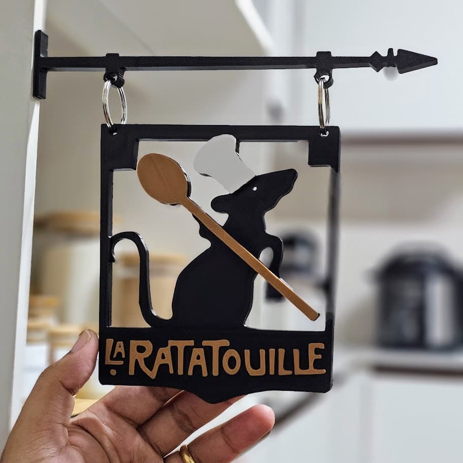 Plaquinha Bistrô La Ratatouille Filme Ratatouile Remy Linguini Decoração de Parede Disney