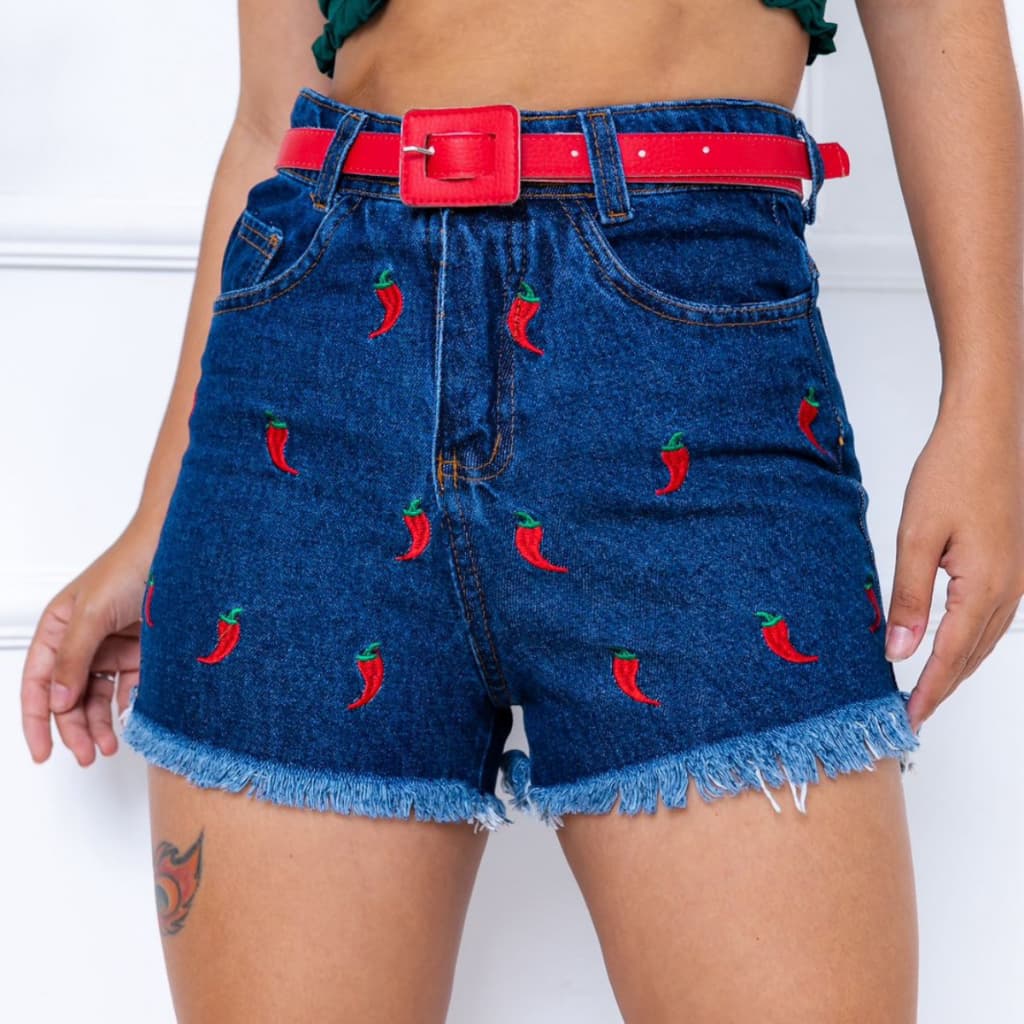 Short Jeans Feminino Bordado Pimenta Cintura Alta Estiloso Moda Blogueira