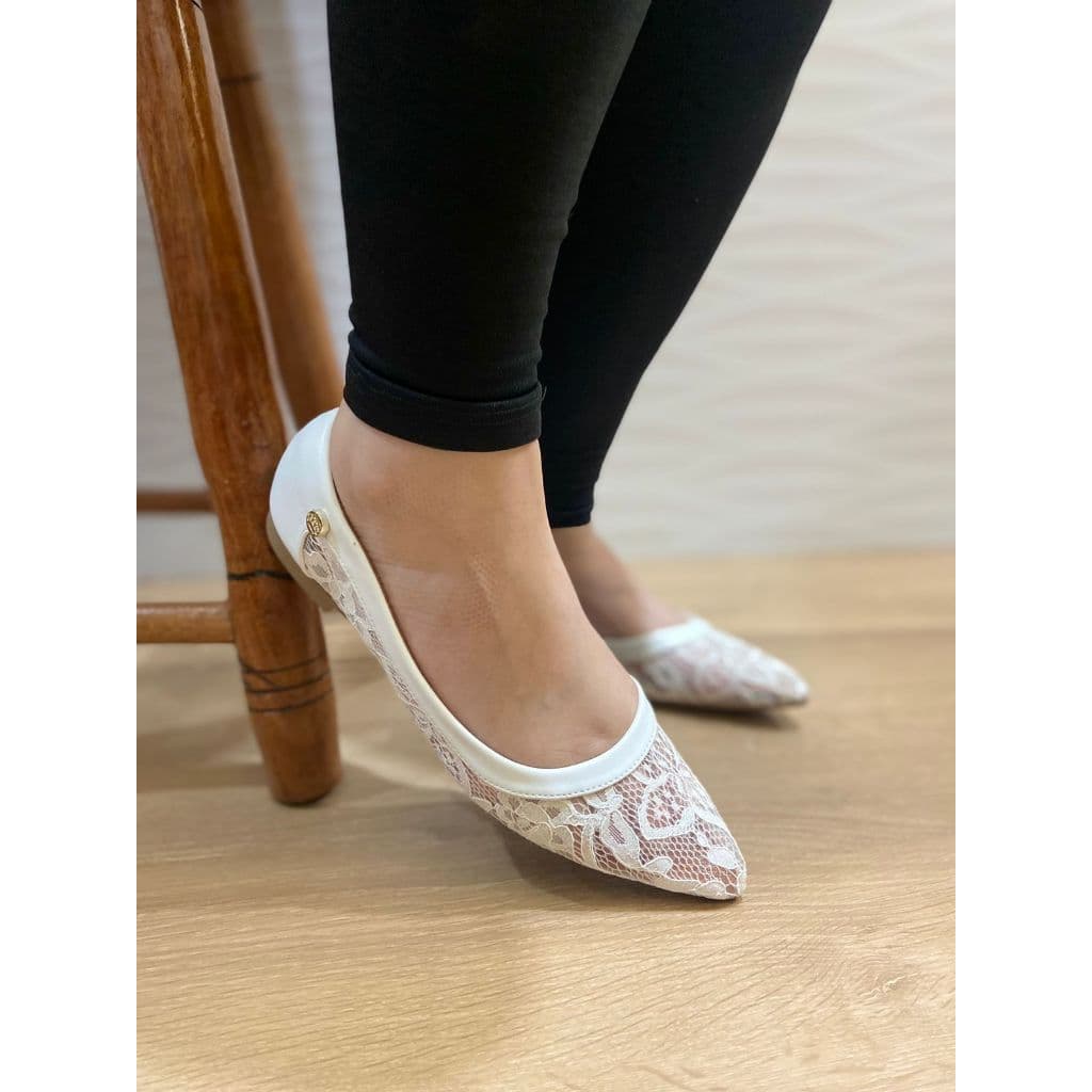 Sapatilha Feminina Bico Alongado Renda Branca Conforto Luxo