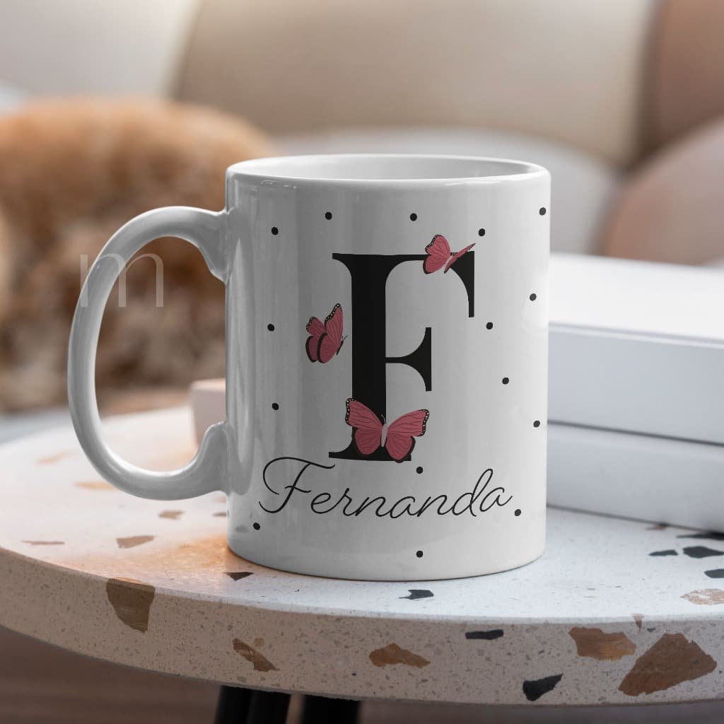 Caneca personalizada inicial e nome, caneca borboleta, presente amiga, caneca porcelana