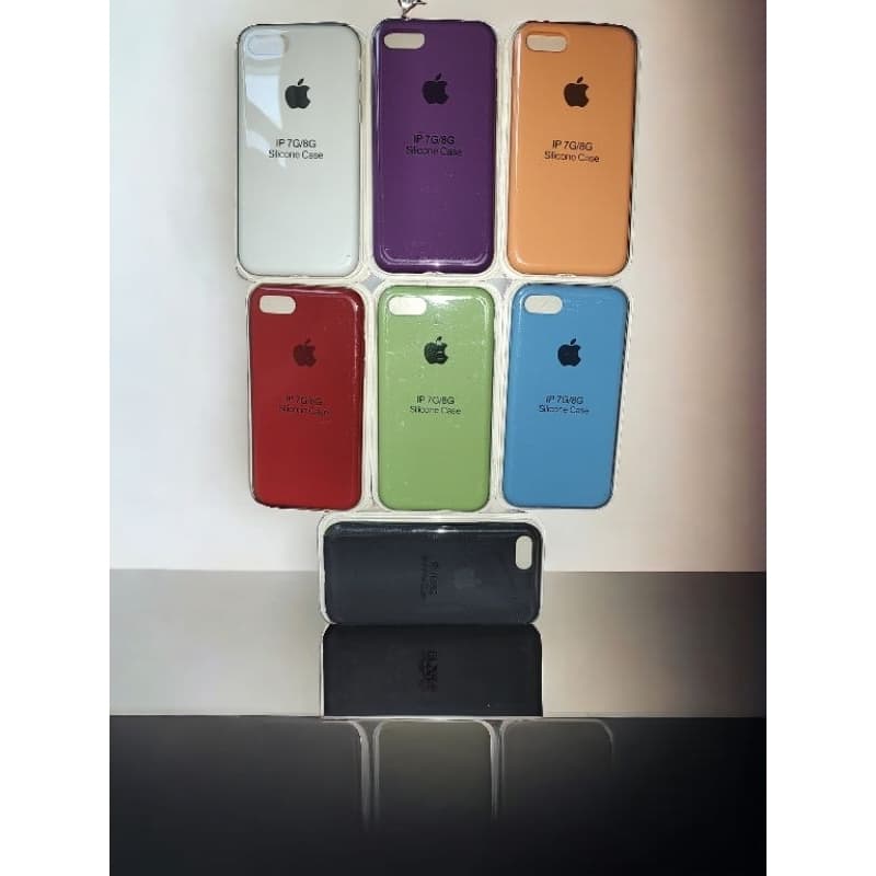 Capinha e Película de Vidro 3D compatível com IPhone 7/8. Kit com Capa + Película+ Kit de limpeza de tela.