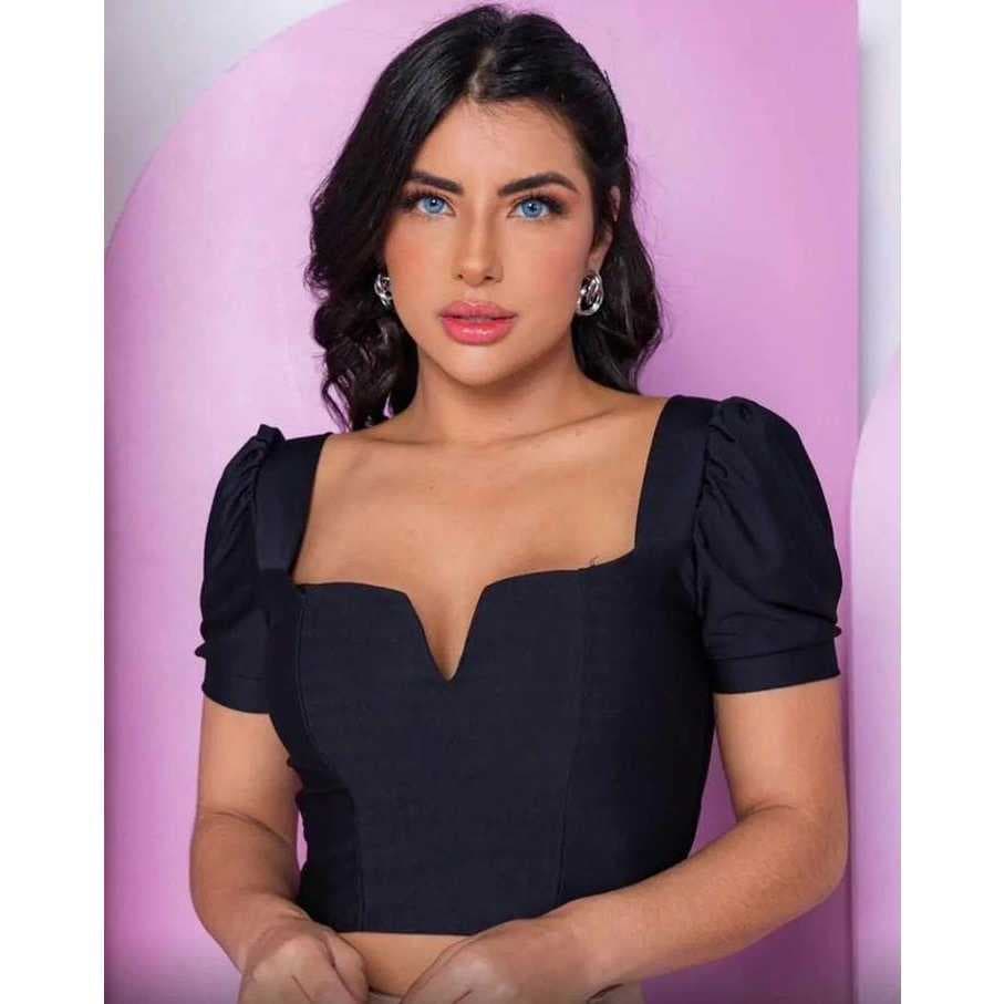 Blusa Cropped Manga Princesa Curta Bufante Com Decote Em V Bloguerinha Linda Elegante