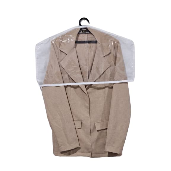 Kit com 10 Ombreira Para Roupas em TNT com Frente em PVC - Protetor para roupas, Capa ombreira em TNT e PVC