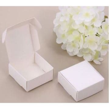 60 Mini Caixinhas Branca 5x5x2 Cm Decoração de Festa Casamento Bijuterias Joia  e Balas