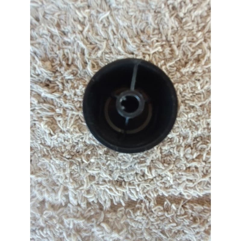 Botão frontal liga desliga Cafeteira Chef crema Silver EM400.
