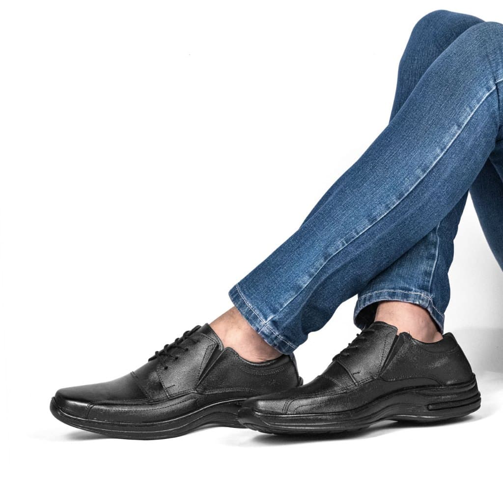 Sapato masculino em couro com cadarço e elástico 5070