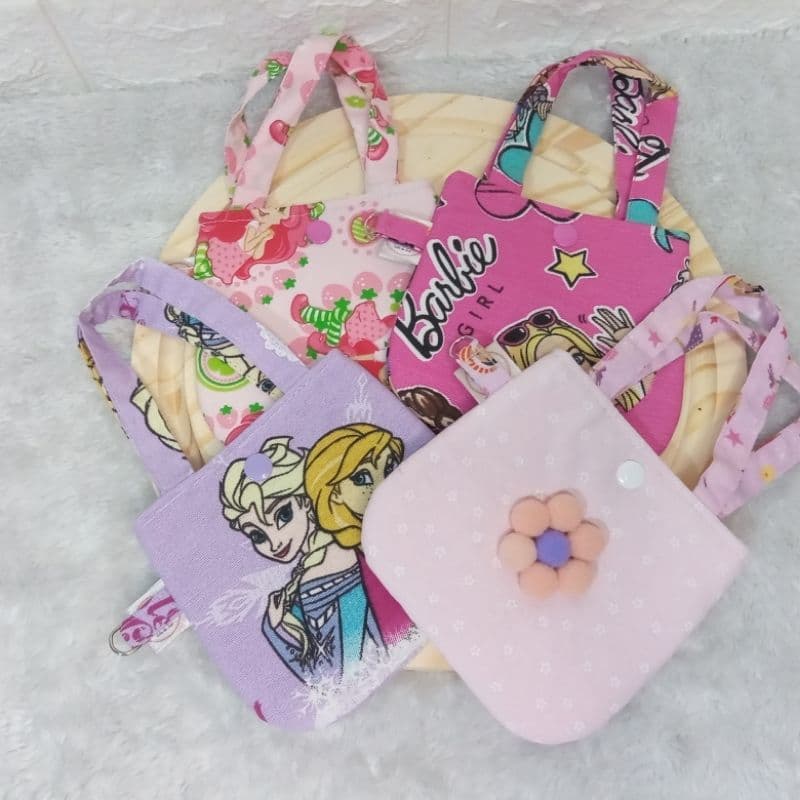 Bolsinha de mão para menina infantil em tecido