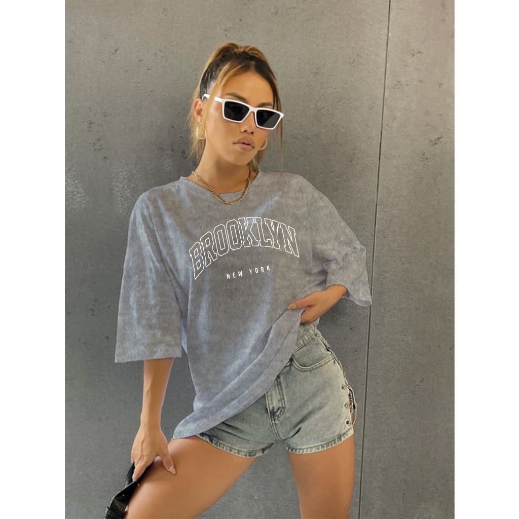 T Shirt Tumblr Plus Size Tik Tok Moderna Estampa Brooklyn Confortável Larga Poliéster Leve Cinza Ne