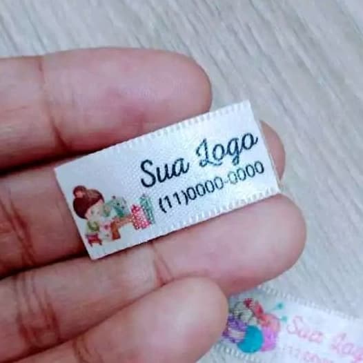 50  Etiquetas de Cetim 1,5 cm x 3 cm Seladas - Não Desfia