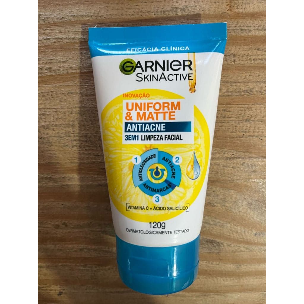 Sabonete Facial 3 em 1 Garnier Uniform & Matte Antiacne - 120g