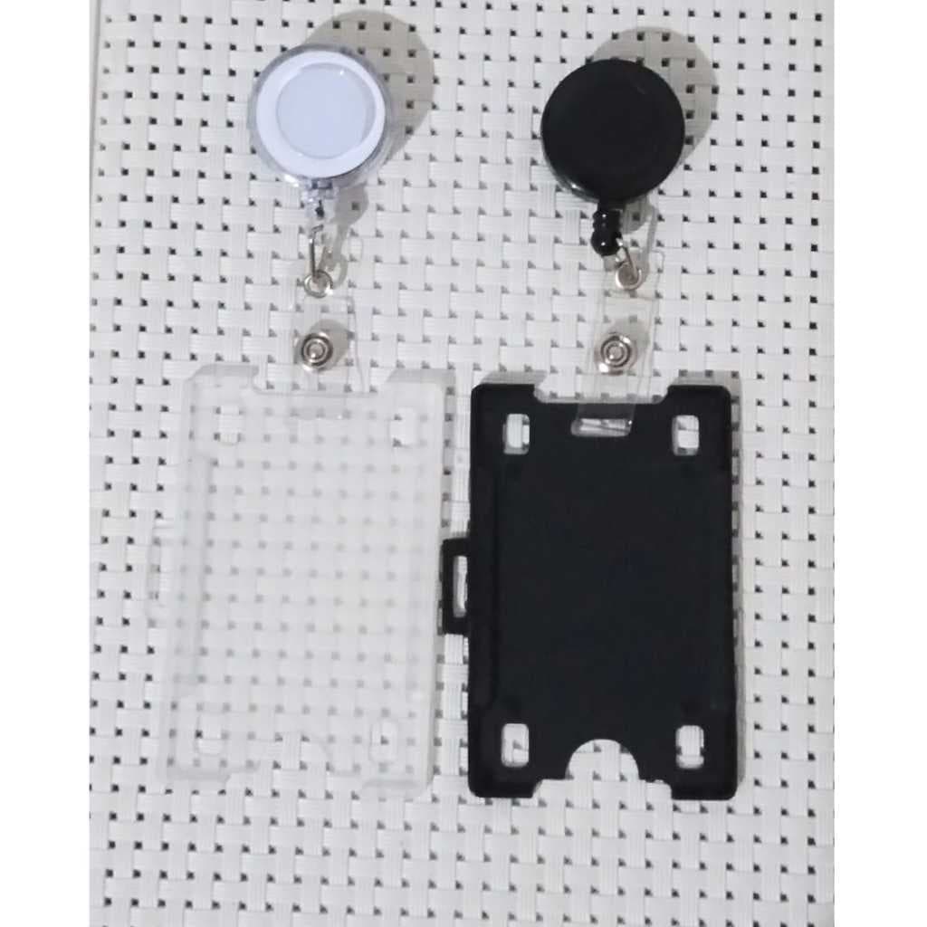 Kit Porta Crachá retratil + Porta Cartão