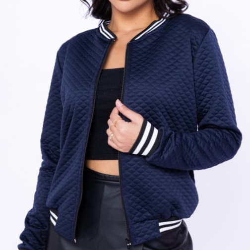 Blusa de Frio Jaqueta Bomber Feminina Jaquetinha  Matelasse Com ziper Detalhes em Listra