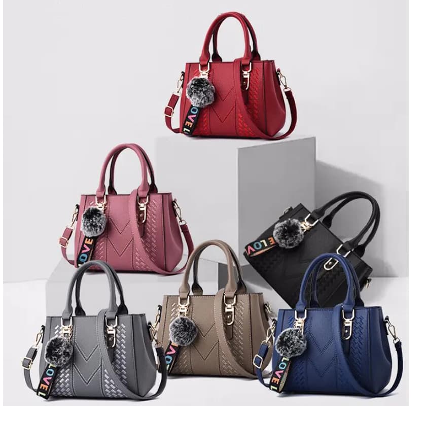 Bolsa feminina de couro bordado, casual bolsa de ombro, bolsa tiracolo com alça e chaveiro e pelúcia