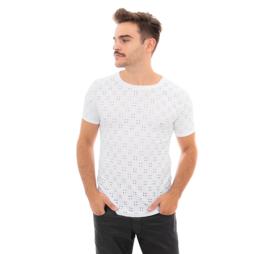 Camiseta Masculina Bordada Furadinha Lesse  Malha