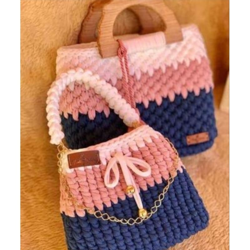 bolsa de luxo feita a mao em croche forrada correntes reforçada ,pequena média, grande escolha sua cor