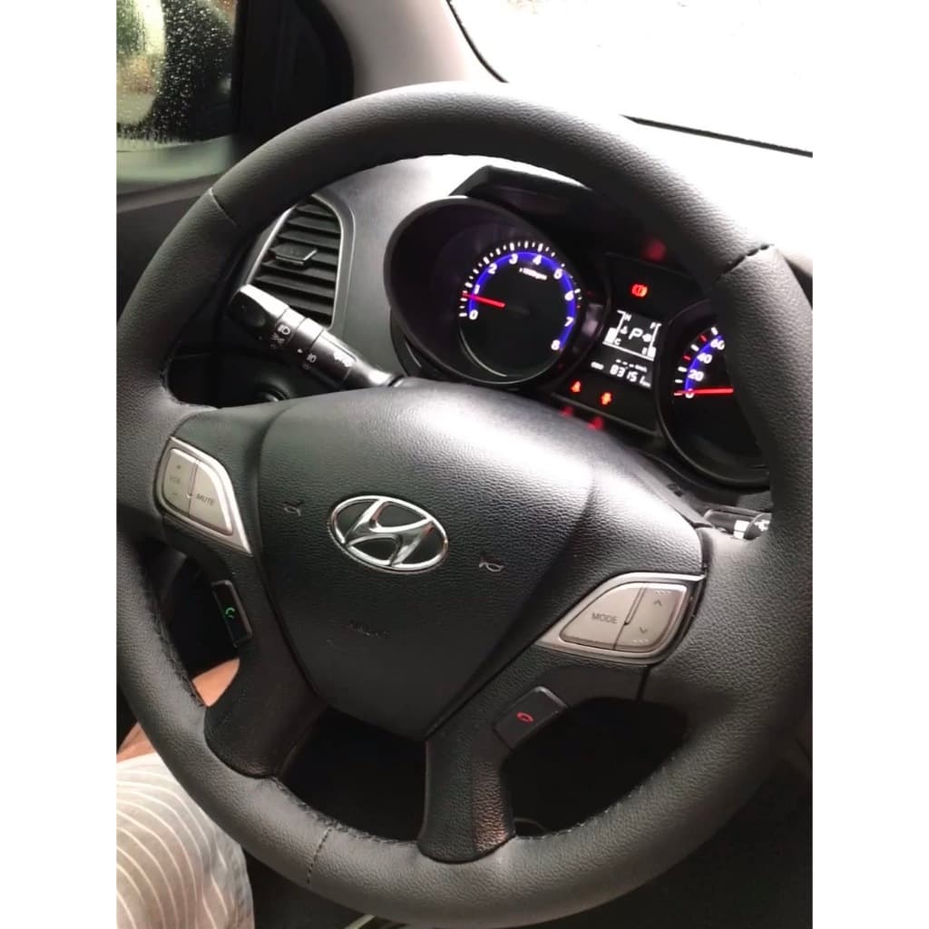 capa de volante costurada hb20