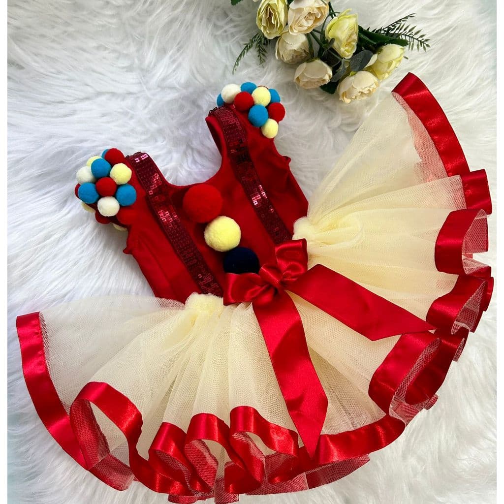 Fantasia infantil circo vermelho colorido pompom mesversario ou aniversário bebê menina circo vermelho